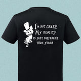 T-Shirt / PoloShirt "Cheshire Cat", schwarz, Motiv Weiß